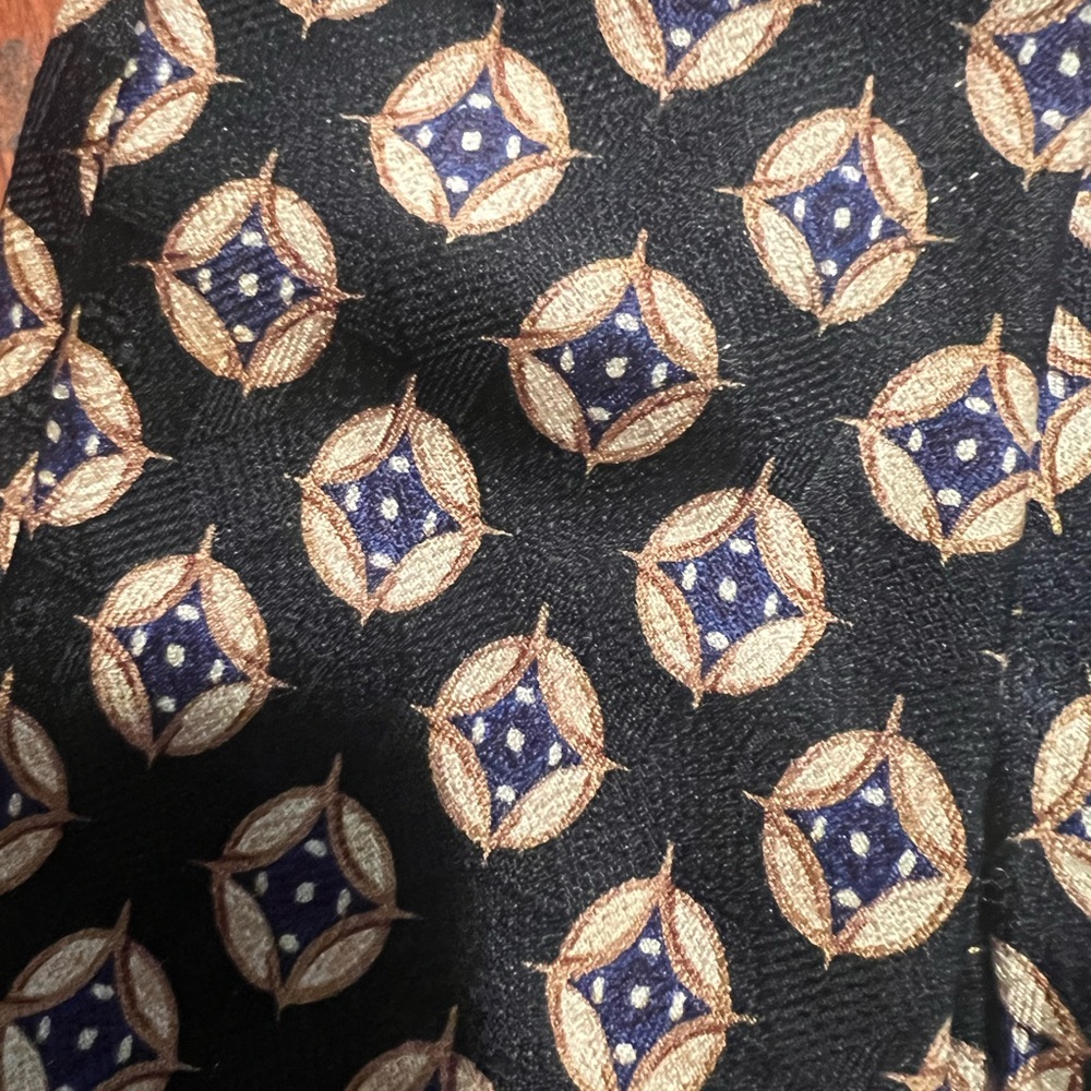 Silk Black Patterned Tie - Picture 2 of 6